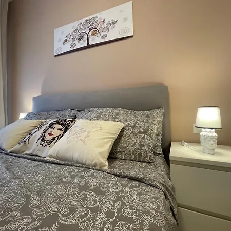 Alishome, Apartamento *