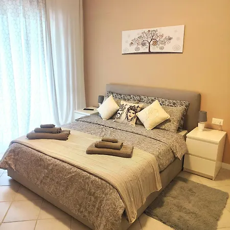 Appartamento Alishome, Elegante Trilocale Con Vista Mare E Giardino Sanremo