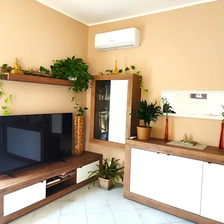 Alishome, Apartman *