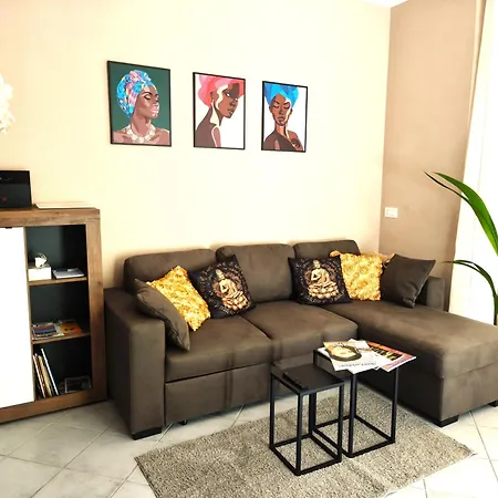 Alishome, Apartman *