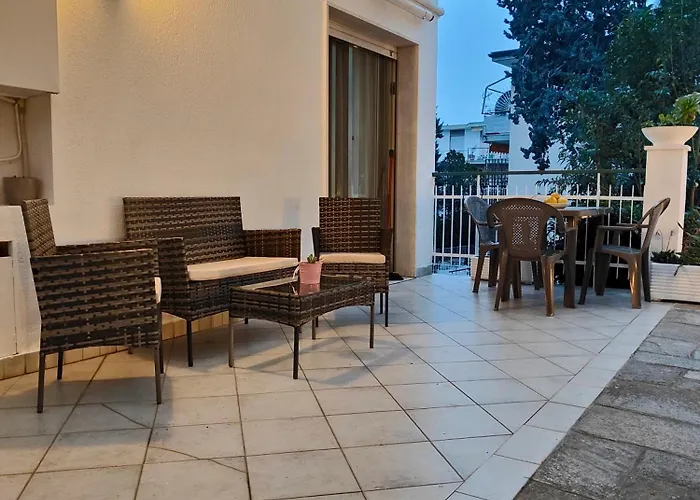 Apartamento Alishome, *