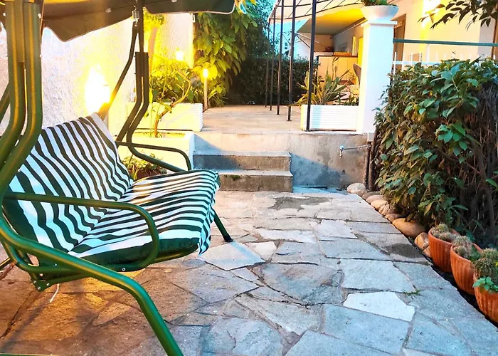 Апартаменты Alishome,